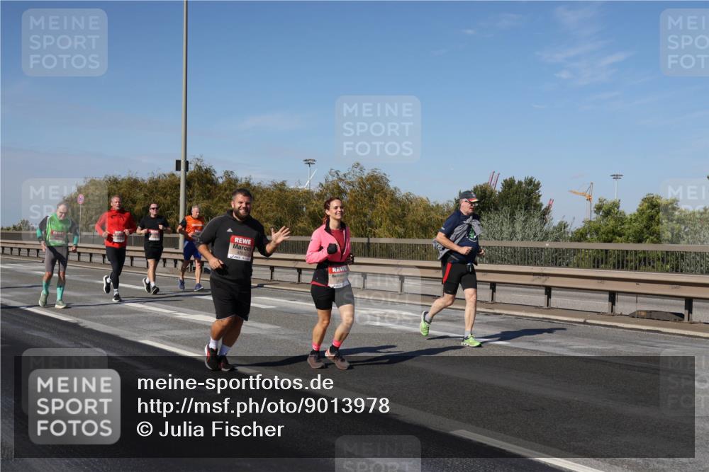 03.10.2025 - Köhlbrandbrückenlauf Julia Fischer http://msf.ph/oto/9013978 03.10.2025 13:08:01 Position 3 4793 meine-sportfotos.de