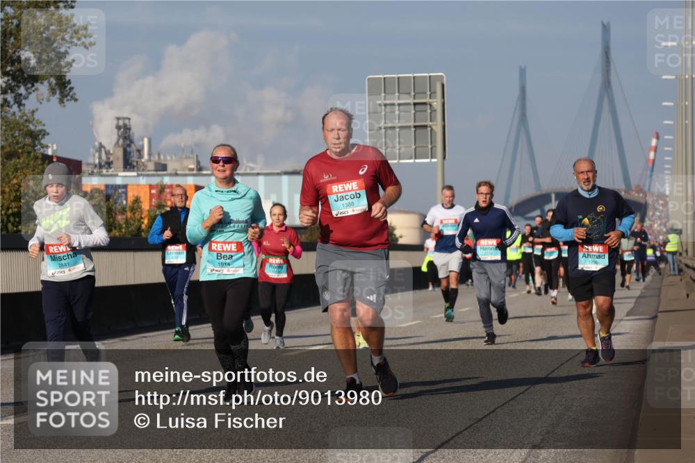 03.10.2025 - Köhlbrandbrückenlauf Luisa Fischer http://msf.ph/oto/9013980 03.10.2025 10:57:59 Position 3 2841, 1514, 1388 meine-sportfotos.de