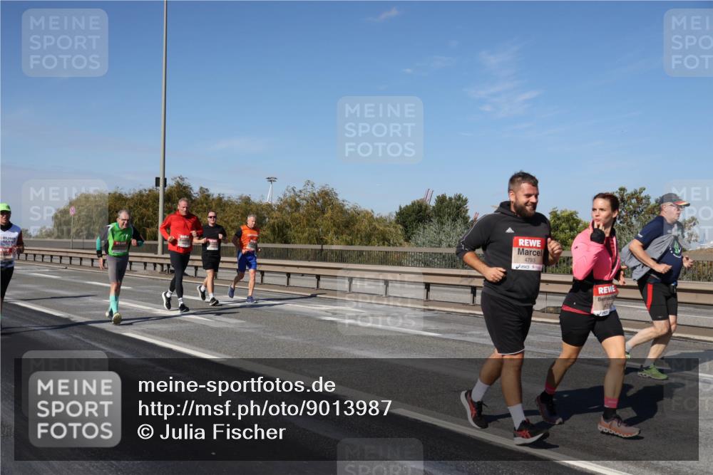 03.10.2025 - Köhlbrandbrückenlauf Julia Fischer http://msf.ph/oto/9013987 03.10.2025 13:08:02 Position 3 4793 meine-sportfotos.de