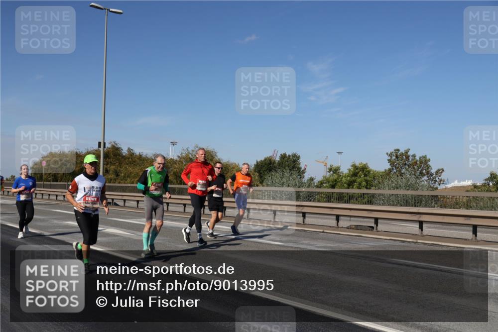 03.10.2025 - Köhlbrandbrückenlauf Julia Fischer http://msf.ph/oto/9013995 03.10.2025 13:08:04 Position 3  meine-sportfotos.de