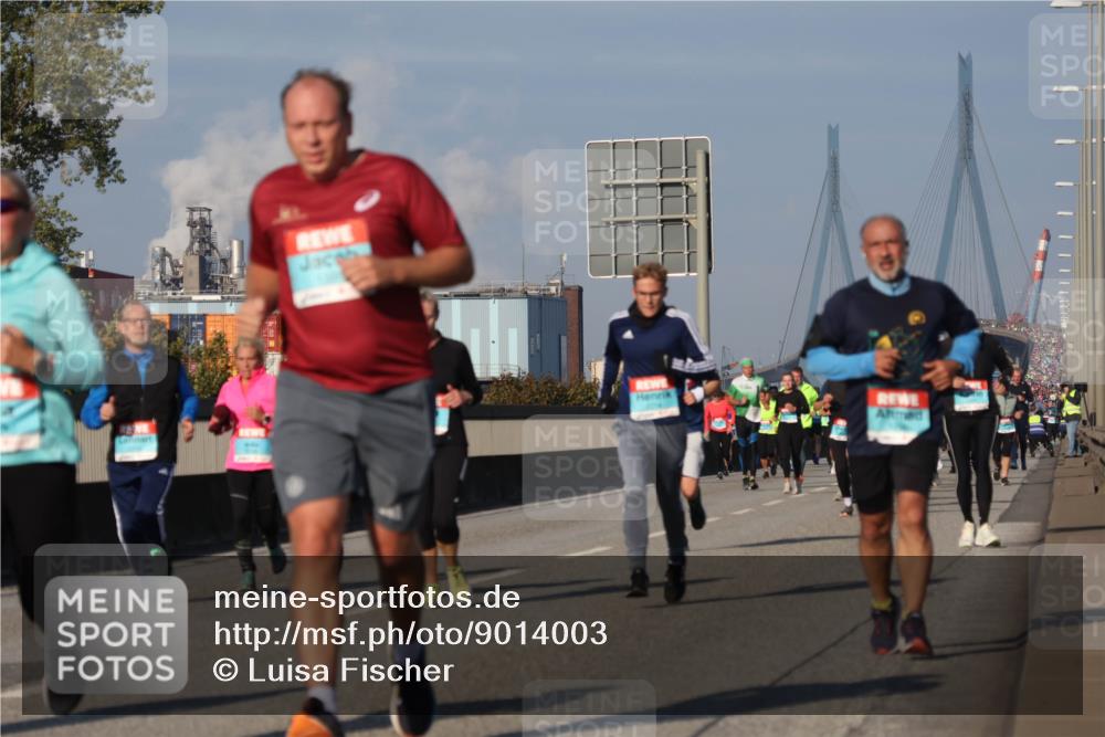 03.10.2025 - Köhlbrandbrückenlauf Luisa Fischer http://msf.ph/oto/9014003 03.10.2025 10:58:01 Position 3  meine-sportfotos.de