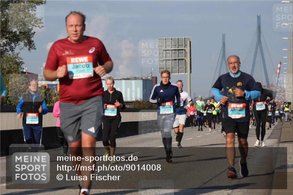 03.10.2025 - Köhlbrandbrückenlauf Luisa Fischer http://msf.ph/oto/9014008 03.10.2025 10:58:01 Position 3 2214, 2215, 1627, 1296 meine-sportfotos.de