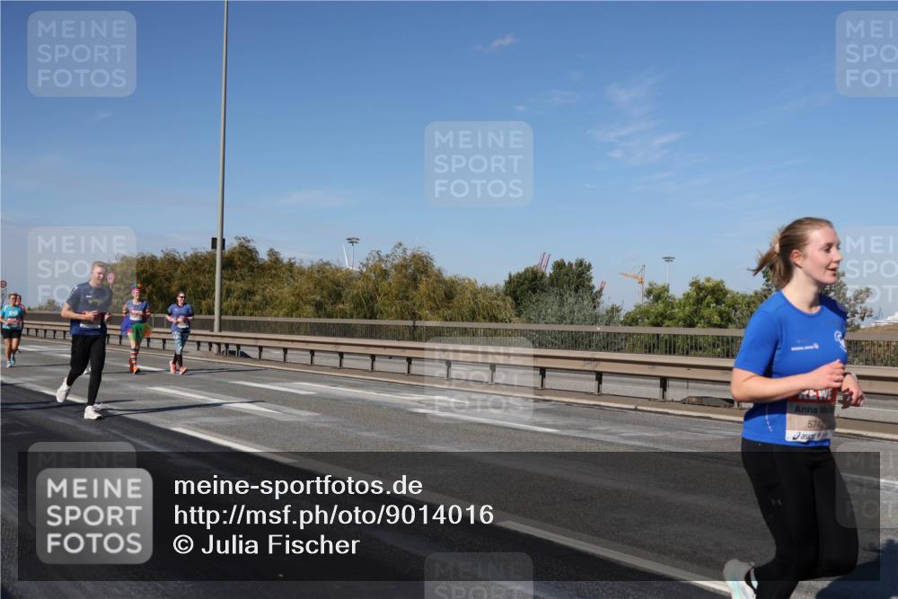 03.10.2025 - Köhlbrandbrückenlauf Julia Fischer http://msf.ph/oto/9014016 03.10.2025 13:08:08 Position 3 5742 meine-sportfotos.de