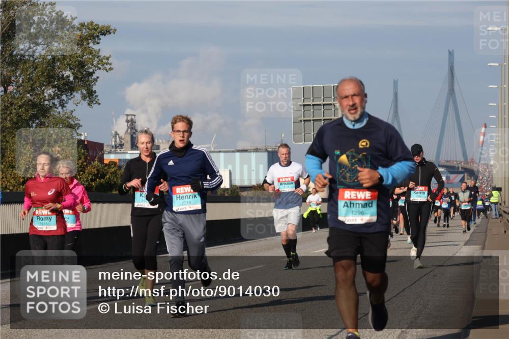 03.10.2025 - Köhlbrandbrückenlauf Luisa Fischer http://msf.ph/oto/9014030 03.10.2025 10:58:03 Position 3 2214, 1515, 1296 meine-sportfotos.de