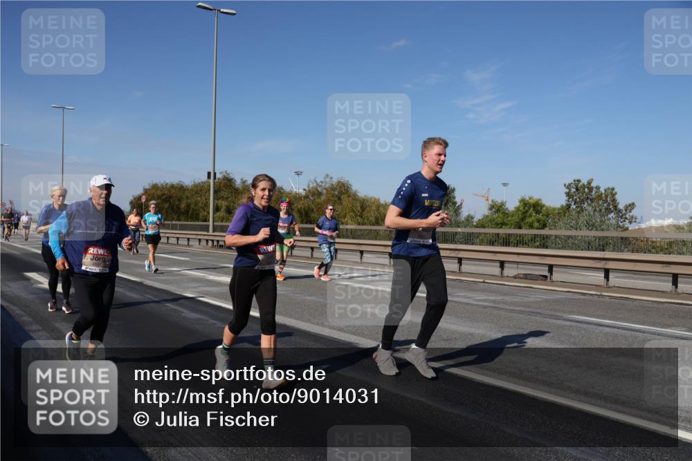 03.10.2025 - Köhlbrandbrückenlauf Julia Fischer http://msf.ph/oto/9014031 03.10.2025 13:08:11 Position 3 4517 meine-sportfotos.de