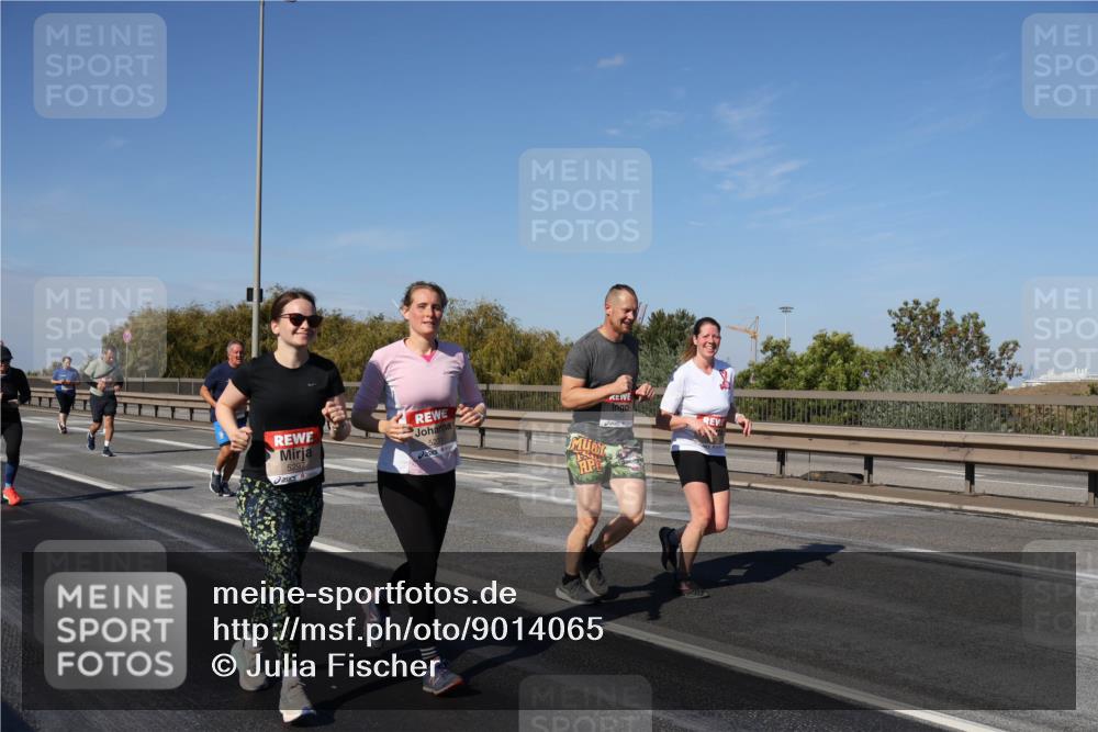 03.10.2025 - Köhlbrandbrückenlauf Julia Fischer http://msf.ph/oto/9014065 03.10.2025 13:08:23 Position 3 5297 meine-sportfotos.de