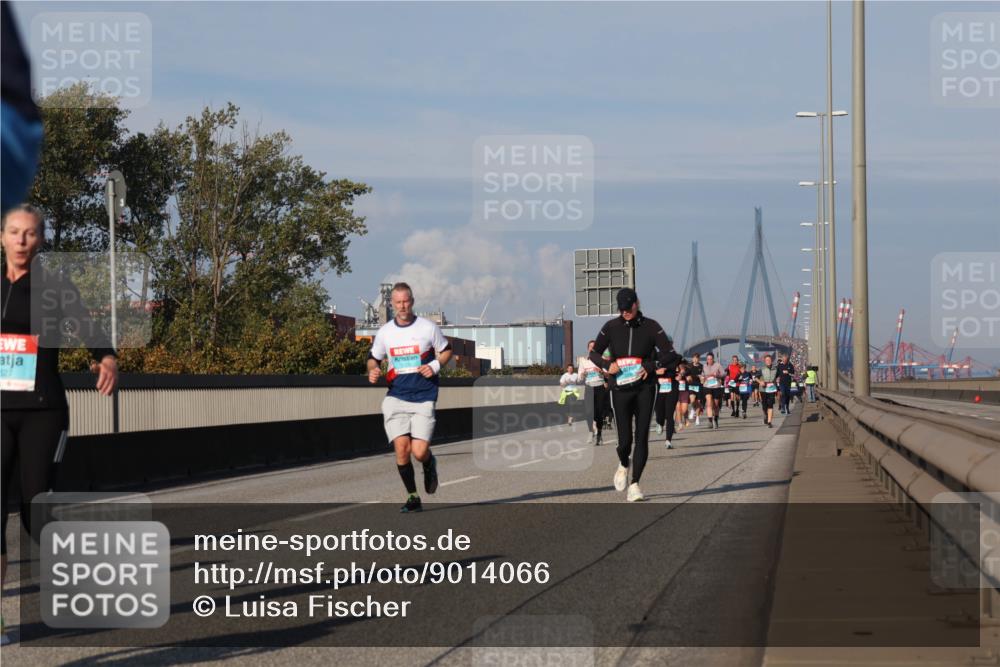03.10.2025 - Köhlbrandbrückenlauf Luisa Fischer http://msf.ph/oto/9014066 03.10.2025 10:58:07 Position 3 327 meine-sportfotos.de