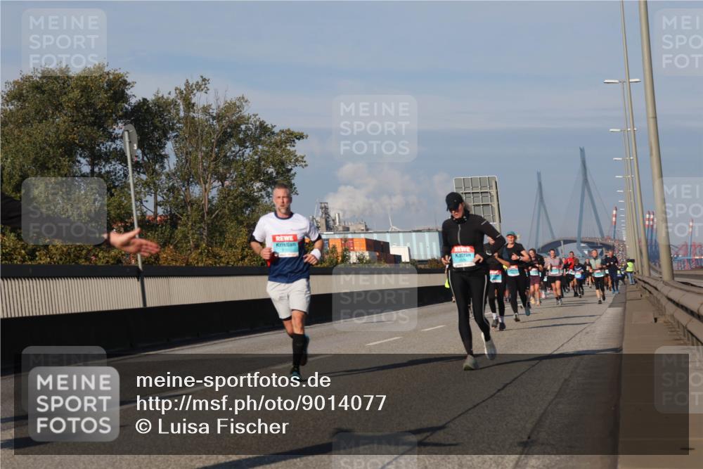 03.10.2025 - Köhlbrandbrückenlauf Luisa Fischer http://msf.ph/oto/9014077 03.10.2025 10:58:08 Position 3  meine-sportfotos.de