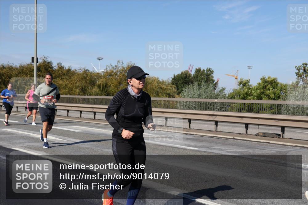 03.10.2025 - Köhlbrandbrückenlauf Julia Fischer http://msf.ph/oto/9014079 03.10.2025 13:08:27 Position 3  meine-sportfotos.de