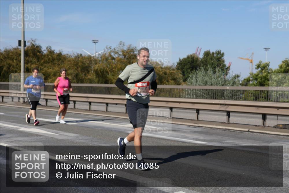 03.10.2025 - Köhlbrandbrückenlauf Julia Fischer http://msf.ph/oto/9014085 03.10.2025 13:08:28 Position 3  meine-sportfotos.de