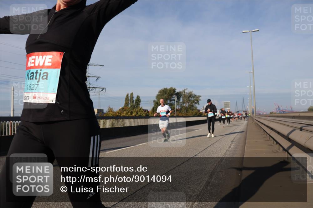 03.10.2025 - Köhlbrandbrückenlauf Luisa Fischer http://msf.ph/oto/9014094 03.10.2025 10:58:10 Position 3 1627 meine-sportfotos.de