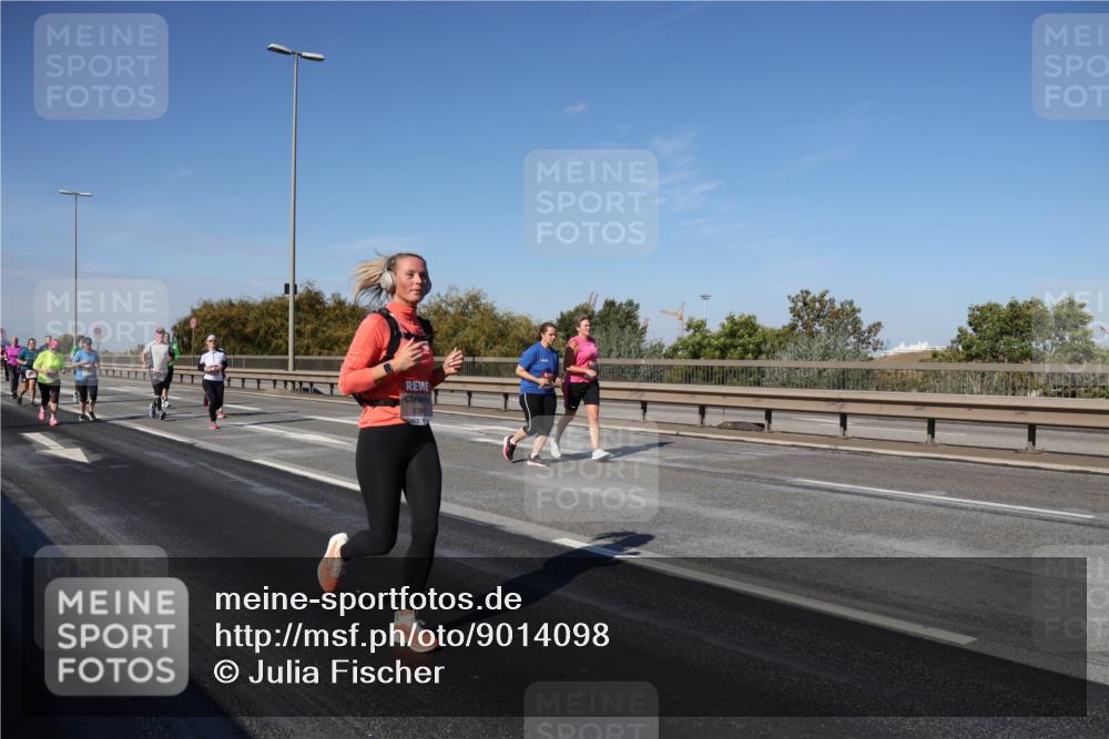 03.10.2025 - Köhlbrandbrückenlauf Julia Fischer http://msf.ph/oto/9014098 03.10.2025 13:08:31 Position 3 5394 meine-sportfotos.de