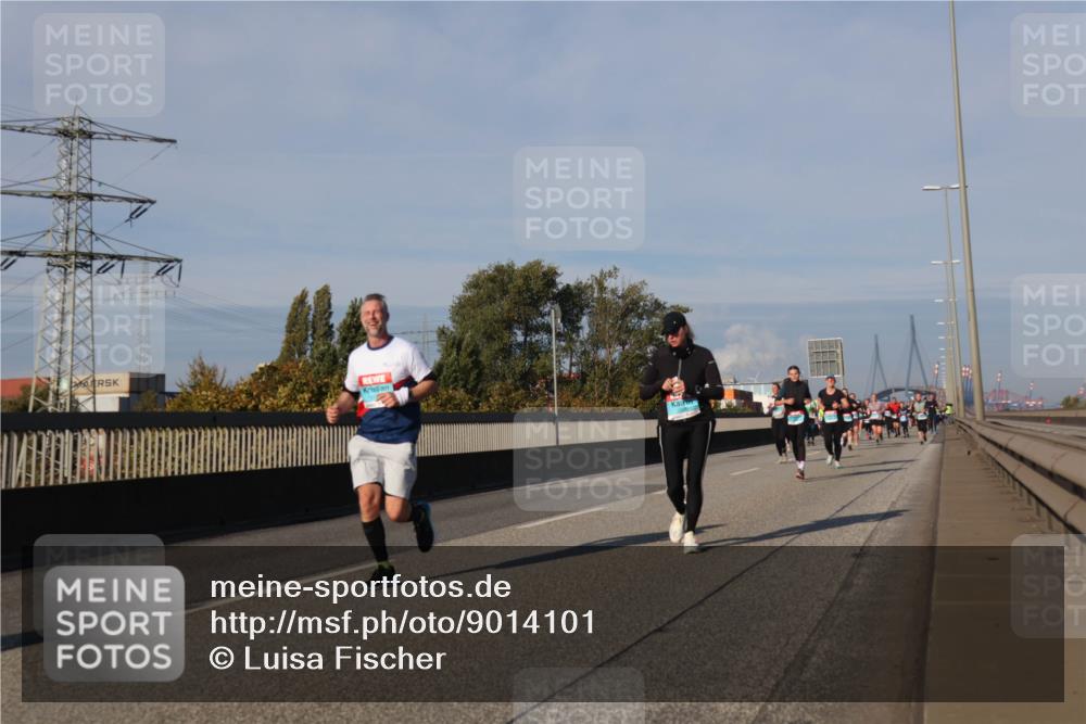 03.10.2025 - Köhlbrandbrückenlauf Luisa Fischer http://msf.ph/oto/9014101 03.10.2025 10:58:11 Position 3  meine-sportfotos.de