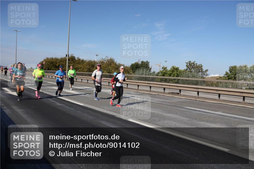 03.10.2025 - Köhlbrandbrückenlauf Julia Fischer http://msf.ph/oto/9014102 03.10.2025 13:08:34 Position 3  meine-sportfotos.de