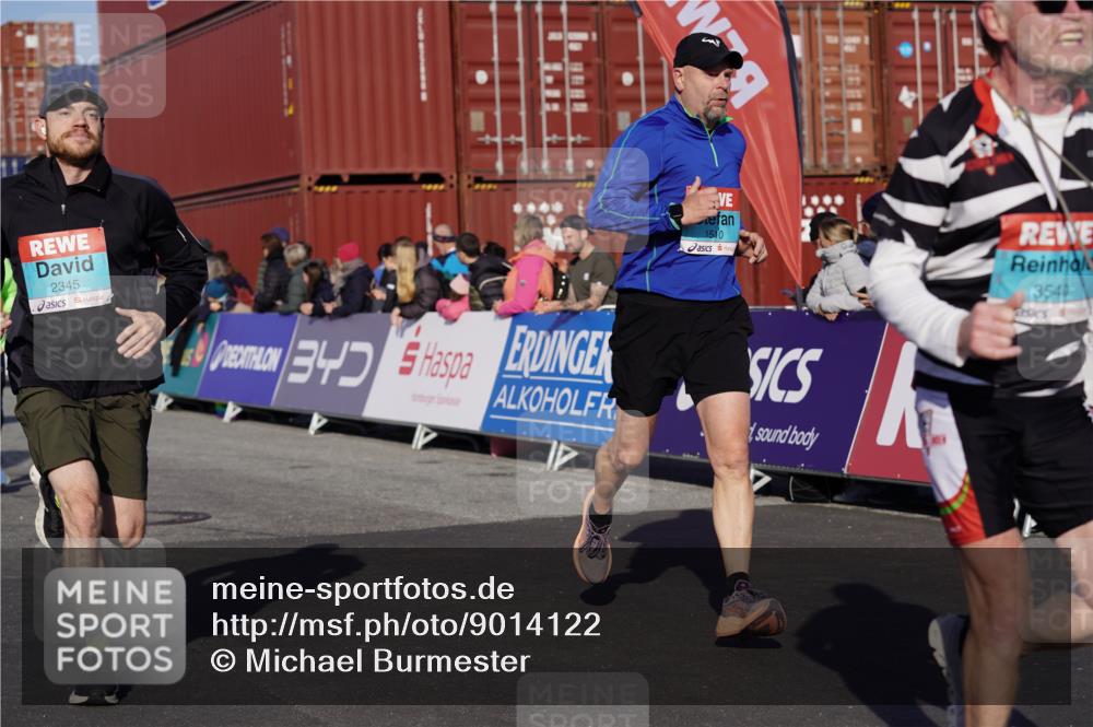 03.10.2025 - Köhlbrandbrückenlauf Michael Burmester http://msf.ph/oto/9014122 03.10.2025 10:14:13 Ziel 1456, 1510, 1665, 1714, 1843, 2007, 2276, 2345, 2699, 3168, 3326, 3540, 3644, 3665, 3666 meine-sportfotos.de