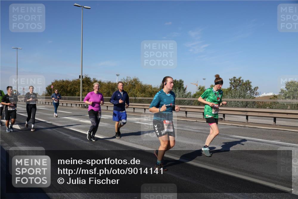 03.10.2025 - Köhlbrandbrückenlauf Julia Fischer http://msf.ph/oto/9014141 03.10.2025 13:08:39 Position 3 18 meine-sportfotos.de