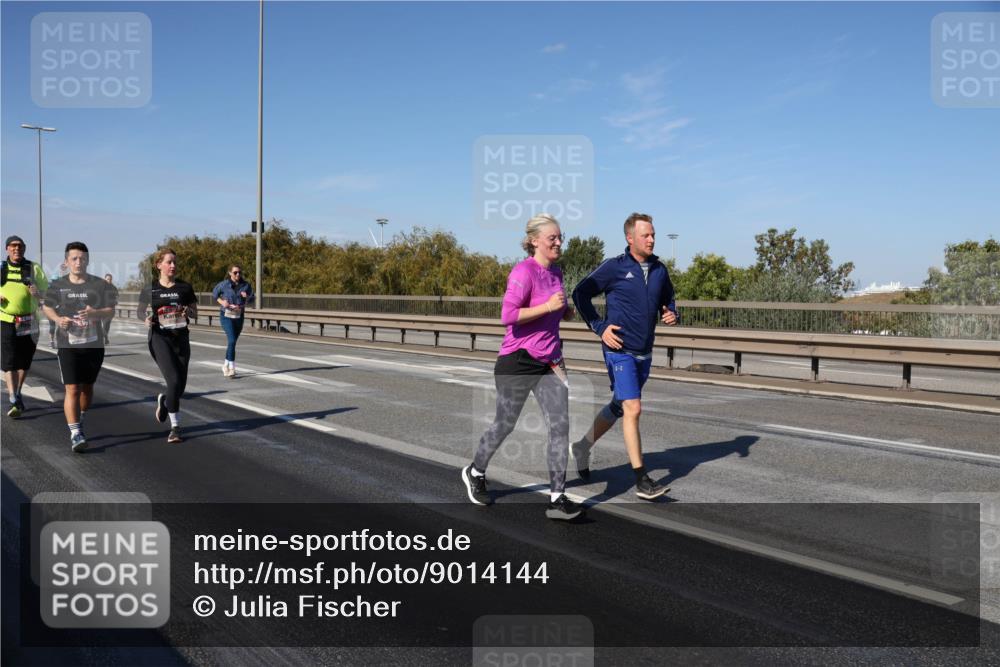 03.10.2025 - Köhlbrandbrückenlauf Julia Fischer http://msf.ph/oto/9014144 03.10.2025 13:08:41 Position 3  meine-sportfotos.de