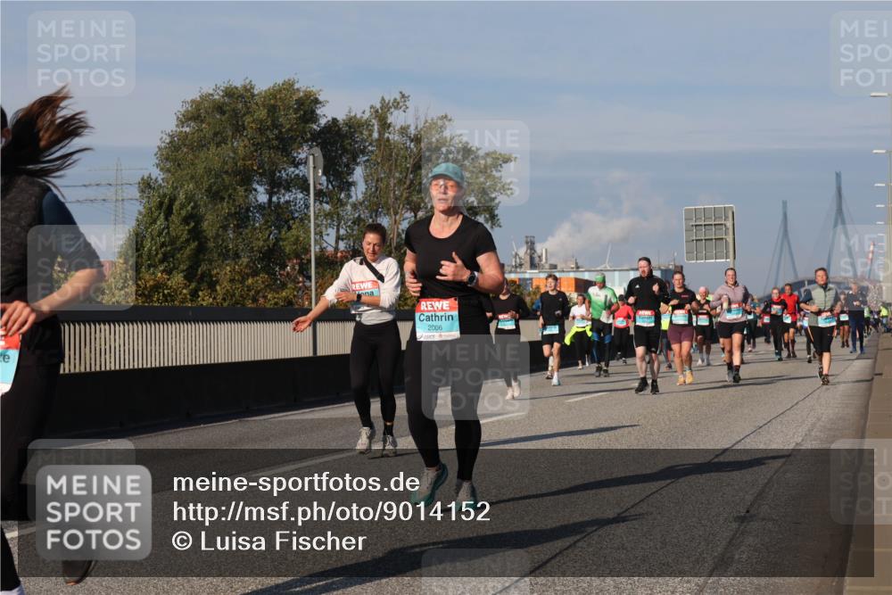03.10.2025 - Köhlbrandbrückenlauf Luisa Fischer http://msf.ph/oto/9014152 03.10.2025 10:58:16 Position 3 2006 meine-sportfotos.de
