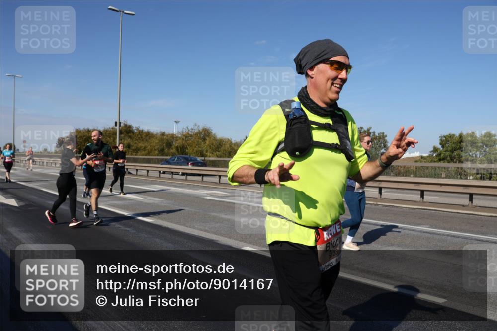 03.10.2025 - Köhlbrandbrückenlauf Julia Fischer http://msf.ph/oto/9014167 03.10.2025 13:08:44 Position 3 5138 meine-sportfotos.de