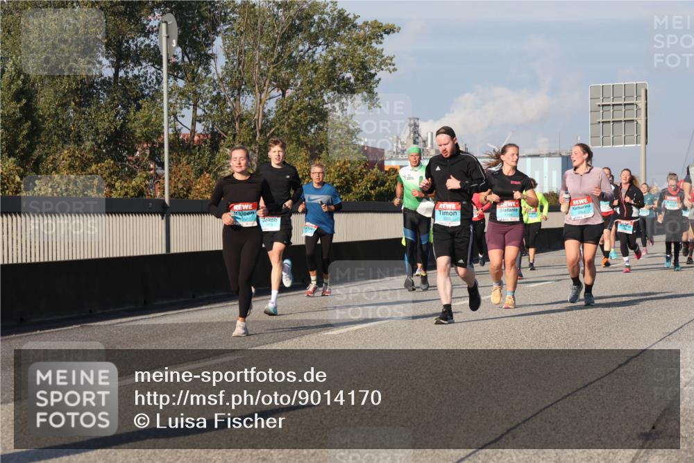 03.10.2025 - Köhlbrandbrückenlauf Luisa Fischer http://msf.ph/oto/9014170 03.10.2025 10:58:18 Position 3 067, 3515, 2054 meine-sportfotos.de