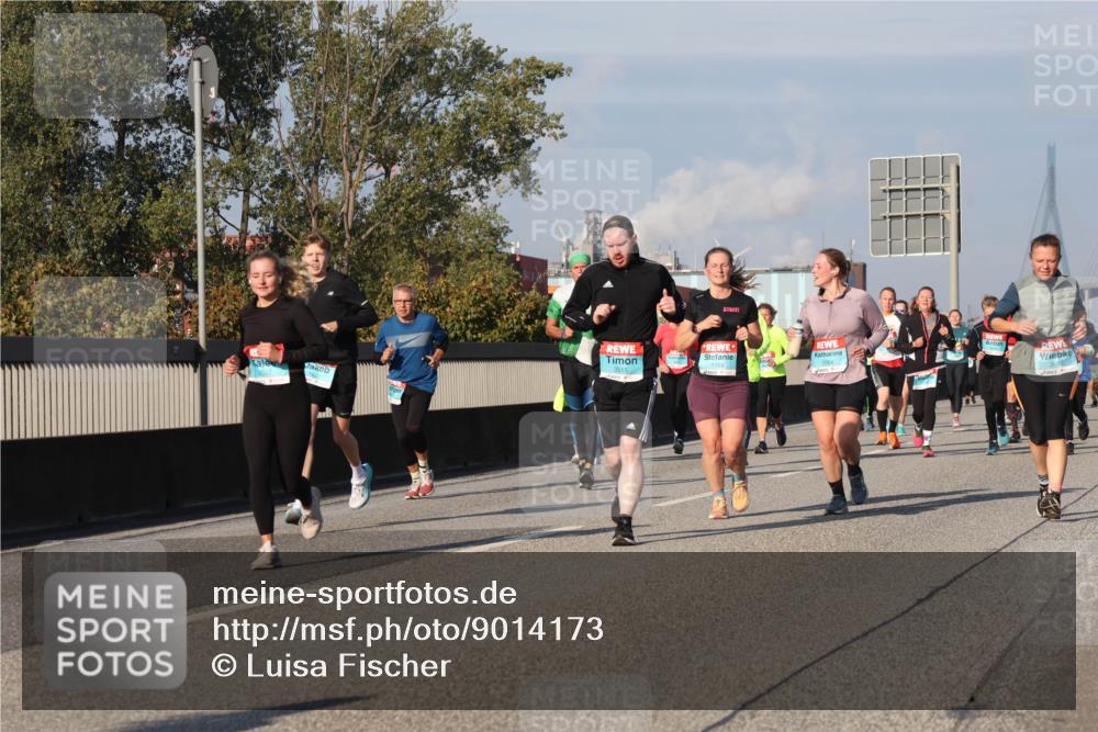 03.10.2025 - Köhlbrandbrückenlauf Luisa Fischer http://msf.ph/oto/9014173 03.10.2025 10:58:18 Position 3 2687 meine-sportfotos.de