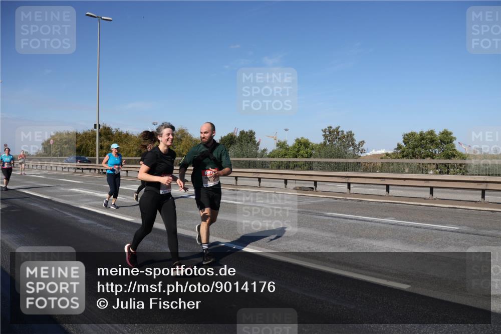 03.10.2025 - Köhlbrandbrückenlauf Julia Fischer http://msf.ph/oto/9014176 03.10.2025 13:08:46 Position 3  meine-sportfotos.de