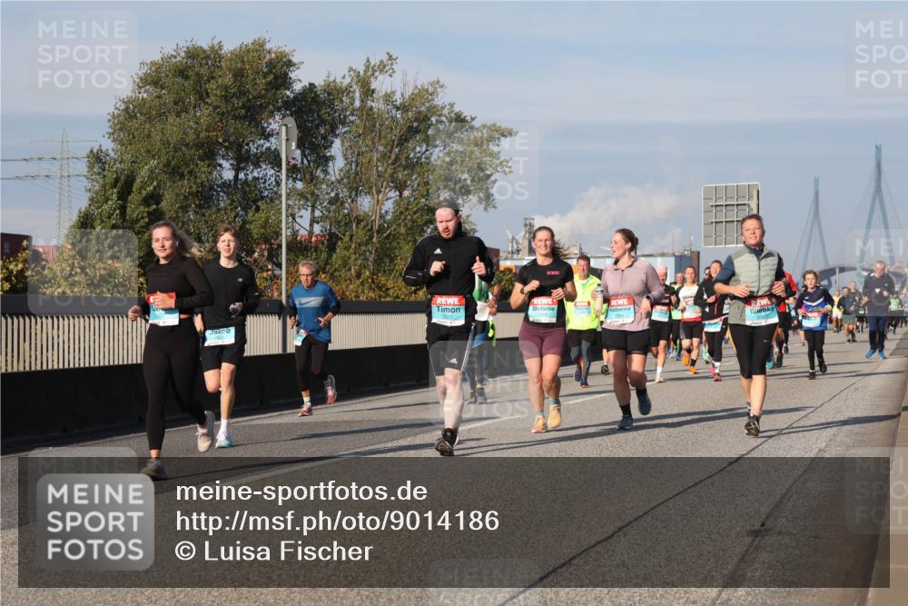 03.10.2025 - Köhlbrandbrückenlauf Luisa Fischer http://msf.ph/oto/9014186 03.10.2025 10:58:20 Position 3  meine-sportfotos.de