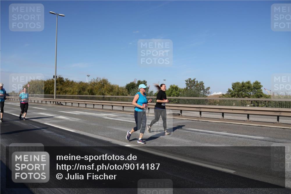 03.10.2025 - Köhlbrandbrückenlauf Julia Fischer http://msf.ph/oto/9014187 03.10.2025 13:08:48 Position 3  meine-sportfotos.de