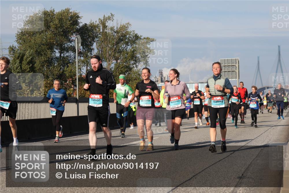 03.10.2025 - Köhlbrandbrückenlauf Luisa Fischer http://msf.ph/oto/9014197 03.10.2025 10:58:21 Position 3 3515, 1169, 2054, 2687 meine-sportfotos.de