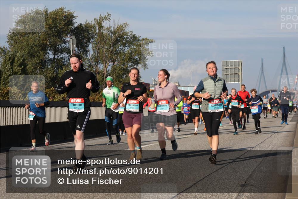 03.10.2025 - Köhlbrandbrückenlauf Luisa Fischer http://msf.ph/oto/9014201 03.10.2025 10:58:21 Position 3 3515, 1169, 2054, 2687 meine-sportfotos.de