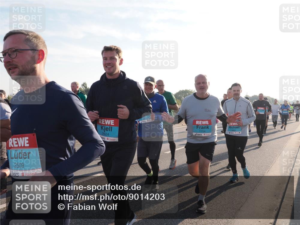 03.10.2025 - Köhlbrandbrückenlauf Fabian Wolf http://msf.ph/oto/9014203 03.10.2025 09:24:29 Position 3 2509, 2624, 2633, 1704, 3661 meine-sportfotos.de