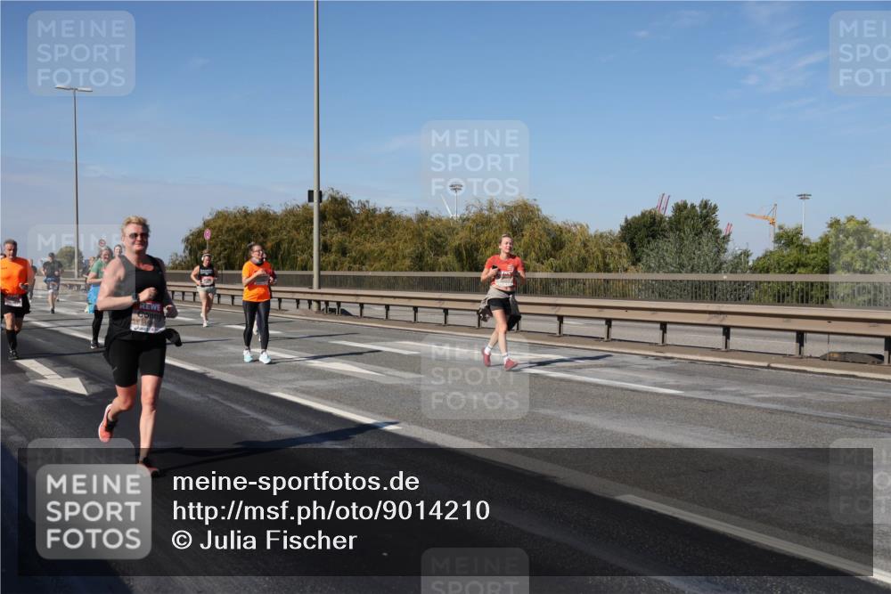 03.10.2025 - Köhlbrandbrückenlauf Julia Fischer http://msf.ph/oto/9014210 03.10.2025 13:08:54 Position 3  meine-sportfotos.de