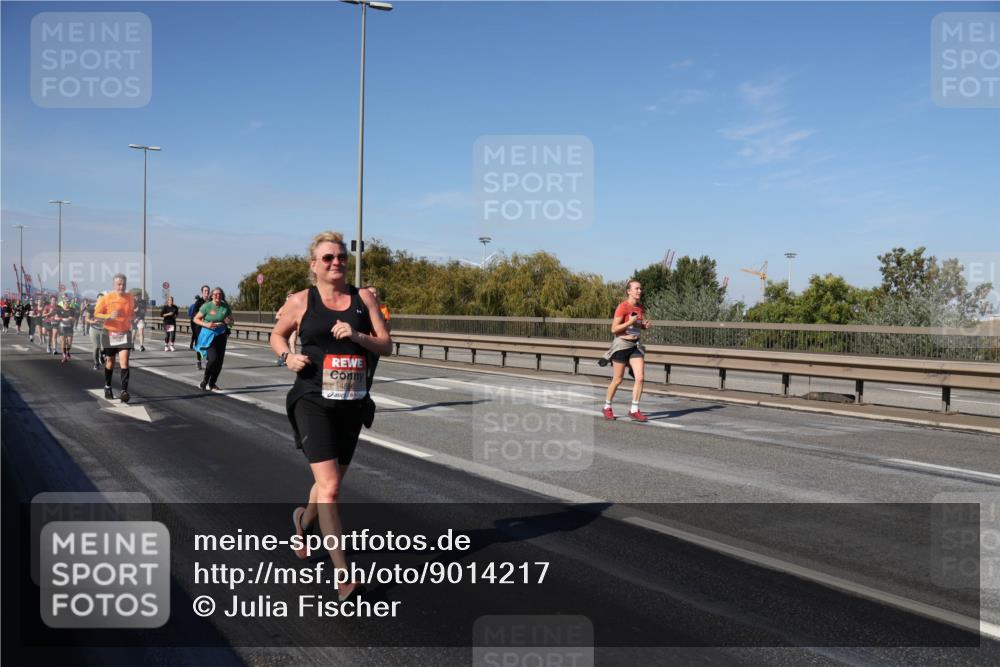 03.10.2025 - Köhlbrandbrückenlauf Julia Fischer http://msf.ph/oto/9014217 03.10.2025 13:08:55 Position 3 459 meine-sportfotos.de