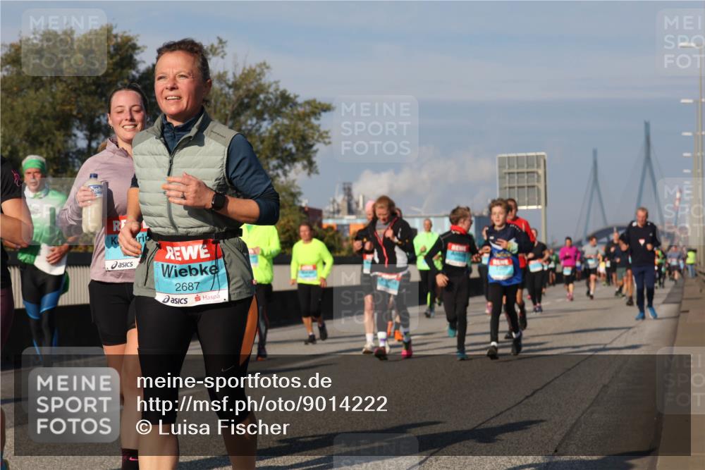 03.10.2025 - Köhlbrandbrückenlauf Luisa Fischer http://msf.ph/oto/9014222 03.10.2025 10:58:23 Position 3 2687 meine-sportfotos.de