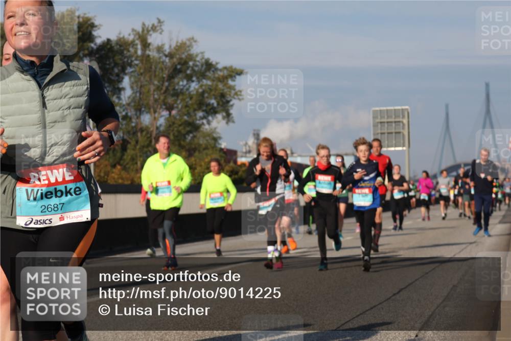 03.10.2025 - Köhlbrandbrückenlauf Luisa Fischer http://msf.ph/oto/9014225 03.10.2025 10:58:24 Position 3 2687 meine-sportfotos.de