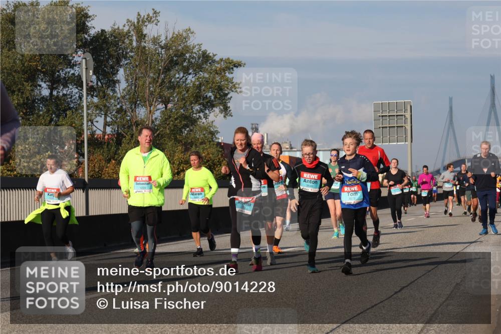 03.10.2025 - Köhlbrandbrückenlauf Luisa Fischer http://msf.ph/oto/9014228 03.10.2025 10:58:24 Position 3 1220, 3648, 3075 meine-sportfotos.de