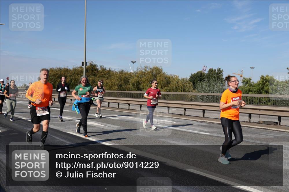 03.10.2025 - Köhlbrandbrückenlauf Julia Fischer http://msf.ph/oto/9014229 03.10.2025 13:08:58 Position 3 5762 meine-sportfotos.de