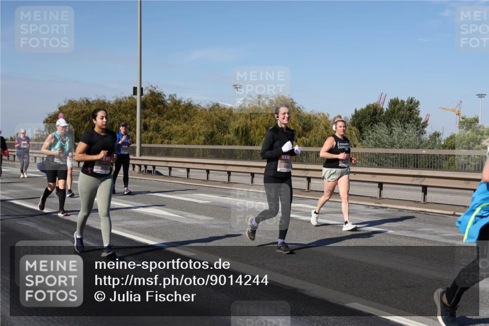 03.10.2025 - Köhlbrandbrückenlauf Julia Fischer http://msf.ph/oto/9014244 03.10.2025 13:09:00 Position 3  meine-sportfotos.de