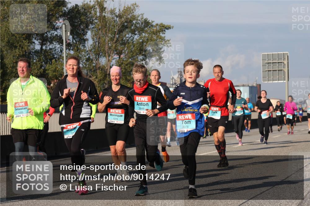 03.10.2025 - Köhlbrandbrückenlauf Luisa Fischer http://msf.ph/oto/9014247 03.10.2025 10:58:26 Position 3 1220, 20, 1272, 3648, 3075, 21, 25, 3028 meine-sportfotos.de