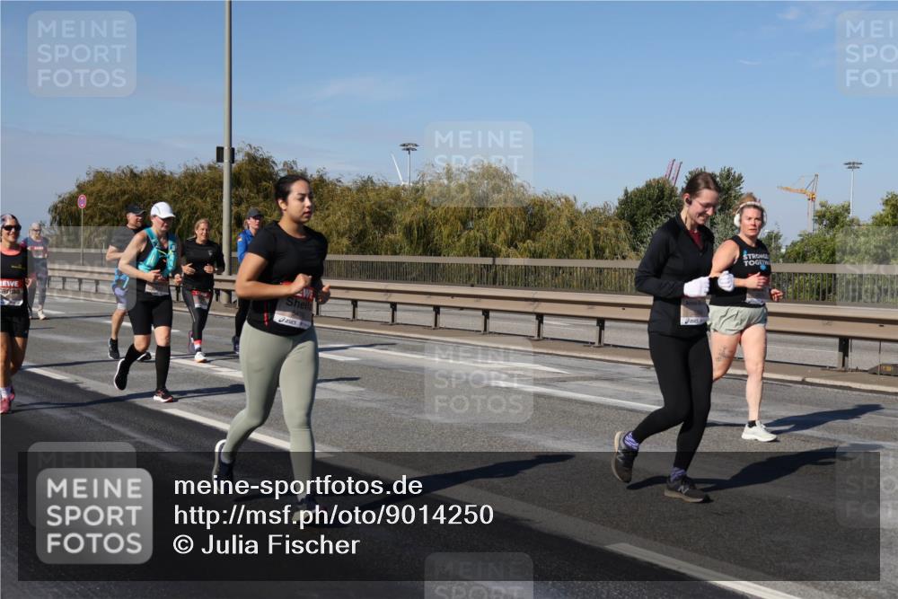03.10.2025 - Köhlbrandbrückenlauf Julia Fischer http://msf.ph/oto/9014250 03.10.2025 13:09:01 Position 3  meine-sportfotos.de