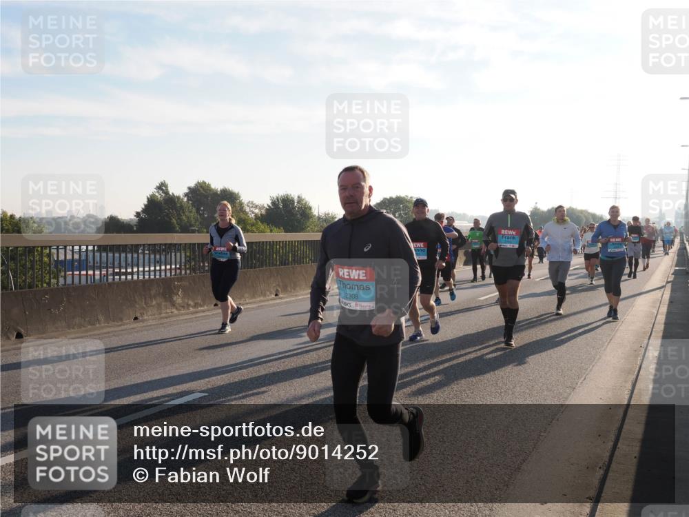 03.10.2025 - Köhlbrandbrückenlauf Fabian Wolf http://msf.ph/oto/9014252 03.10.2025 09:24:32 Position 3 2308, 2783 meine-sportfotos.de