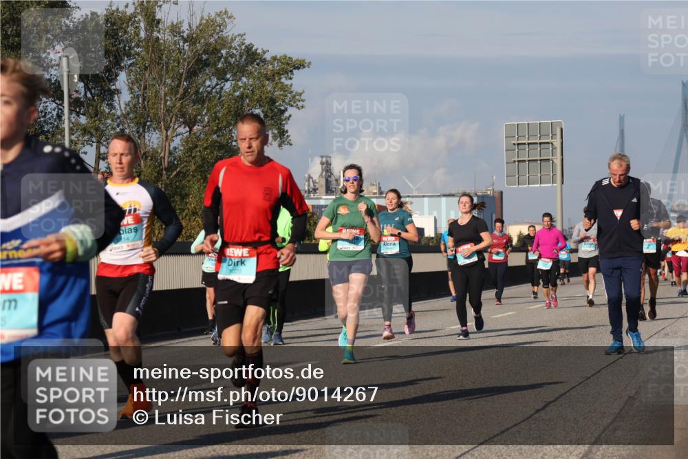 03.10.2025 - Köhlbrandbrückenlauf Luisa Fischer http://msf.ph/oto/9014267 03.10.2025 10:58:27 Position 3 5, 14, 3028 meine-sportfotos.de
