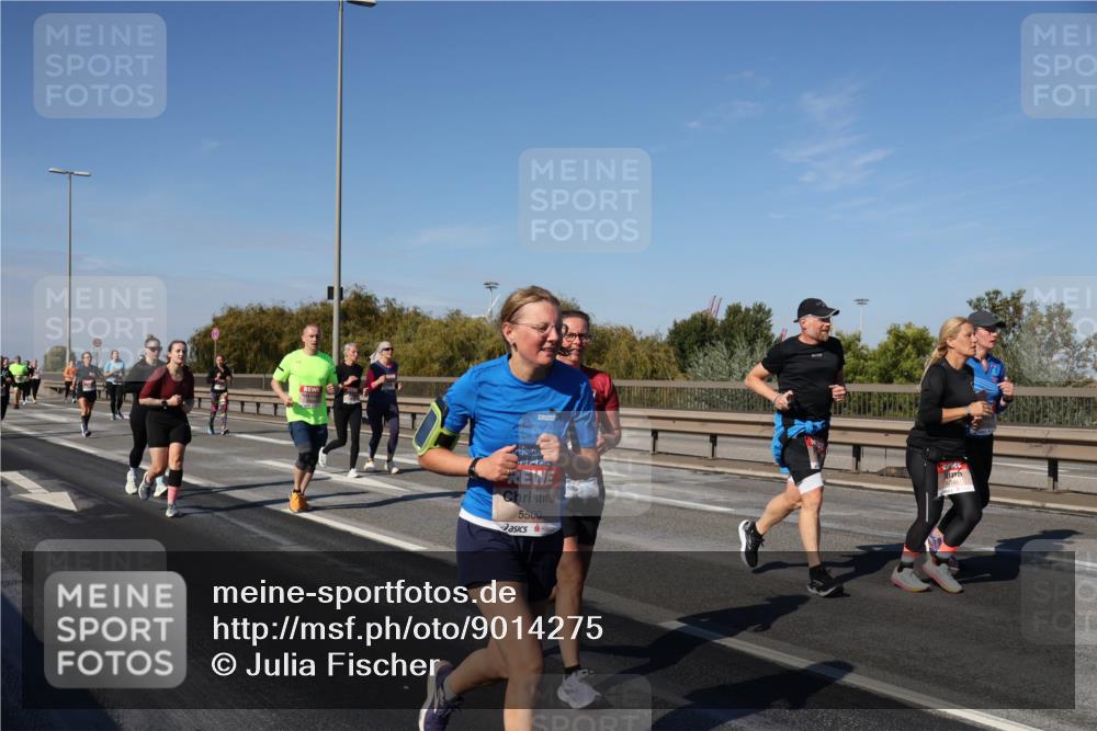03.10.2025 - Köhlbrandbrückenlauf Julia Fischer http://msf.ph/oto/9014275 03.10.2025 13:09:05 Position 3 5500 meine-sportfotos.de