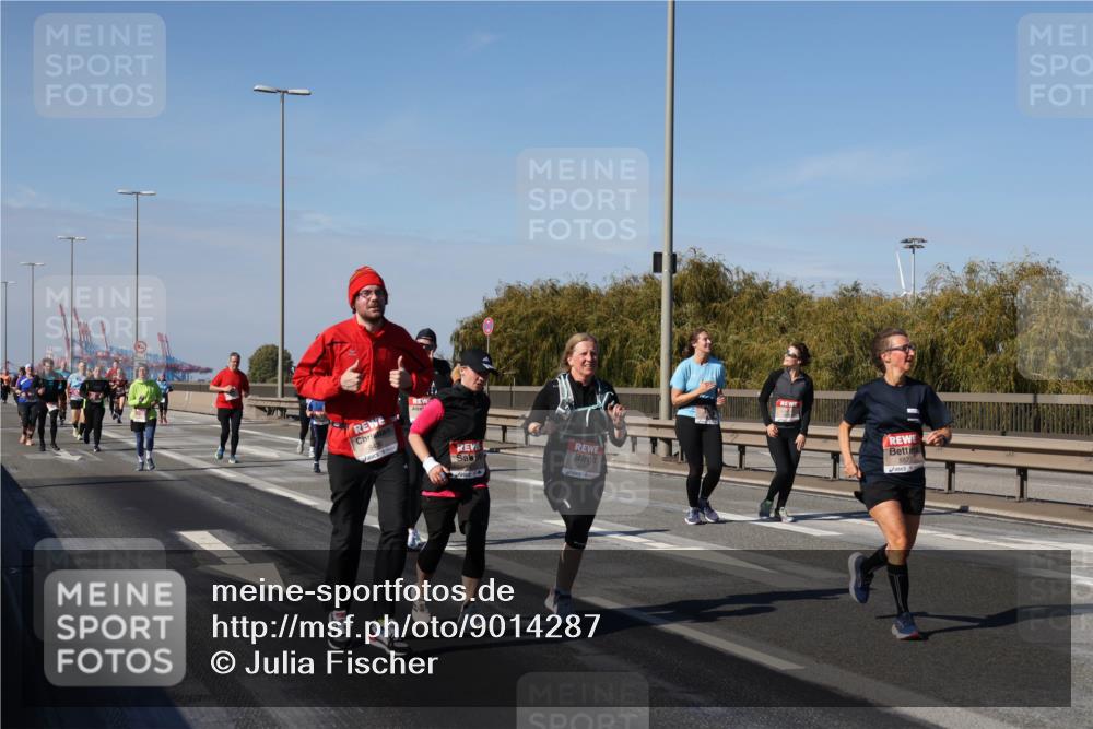 03.10.2025 - Köhlbrandbrückenlauf Julia Fischer http://msf.ph/oto/9014287 03.10.2025 13:09:11 Position 3 5577 meine-sportfotos.de