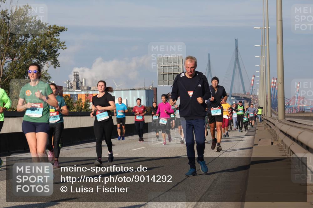 03.10.2025 - Köhlbrandbrückenlauf Luisa Fischer http://msf.ph/oto/9014292 03.10.2025 10:58:29 Position 3 1604, 1460, 3724 meine-sportfotos.de
