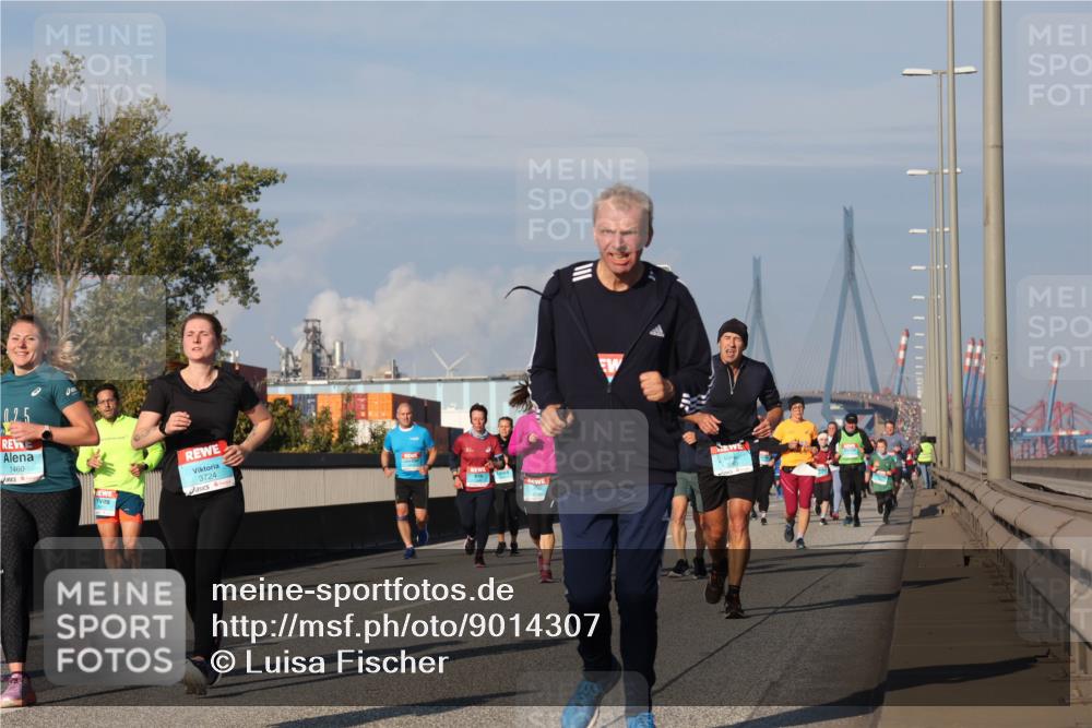 03.10.2025 - Köhlbrandbrückenlauf Luisa Fischer http://msf.ph/oto/9014307 03.10.2025 10:58:31 Position 3 025, 1460, 3724 meine-sportfotos.de