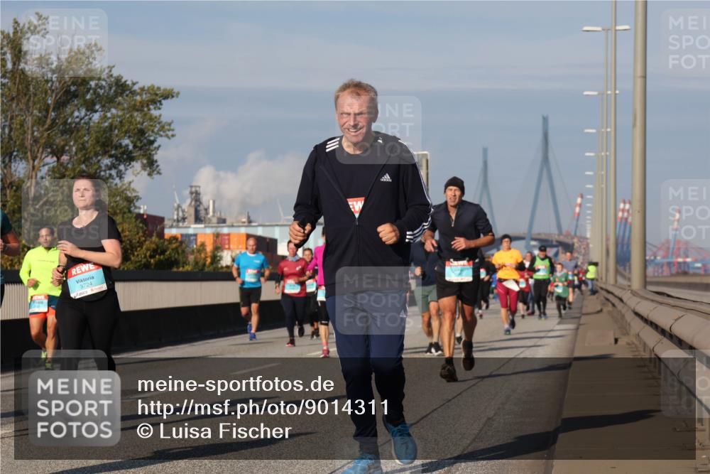 03.10.2025 - Köhlbrandbrückenlauf Luisa Fischer http://msf.ph/oto/9014311 03.10.2025 10:58:31 Position 3 3724 meine-sportfotos.de