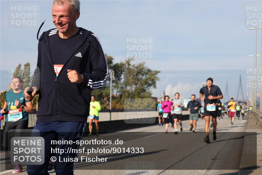 03.10.2025 - Köhlbrandbrückenlauf Luisa Fischer http://msf.ph/oto/9014333 03.10.2025 10:58:34 Position 3 1460 meine-sportfotos.de