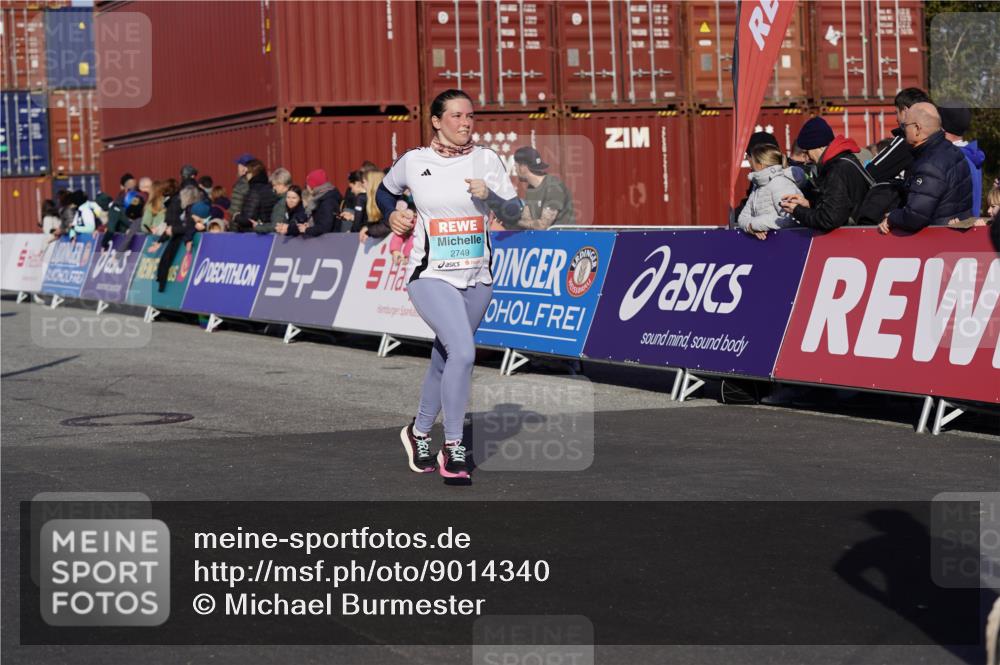 03.10.2025 - Köhlbrandbrückenlauf Michael Burmester http://msf.ph/oto/9014340 03.10.2025 10:14:20 Ziel 1456, 1735, 1843, 1925, 2749, 3168, 3326, 3644, 3665, 3666 meine-sportfotos.de