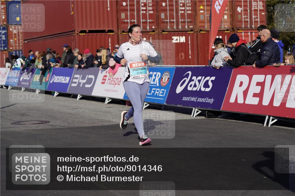03.10.2025 - Köhlbrandbrückenlauf Michael Burmester http://msf.ph/oto/9014346 03.10.2025 10:14:21 Ziel 1456, 1735, 1925, 2749, 3168, 3326, 3461, 3644, 3665, 3666 meine-sportfotos.de
